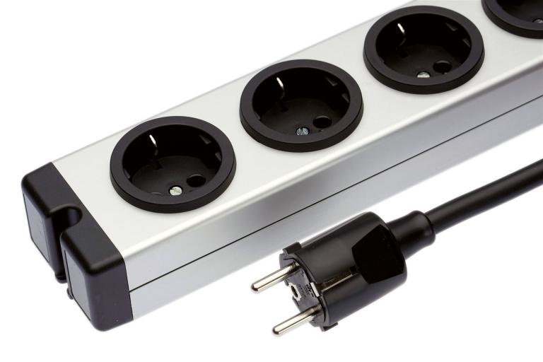 SERIE_4_SilentSocket4